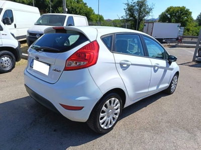 Ford Fiesta 1.4 TDCi 68CV 5 porte Titanium (7)