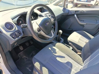 Ford Fiesta 1.4 TDCi 68CV 5 porte Titanium (9)