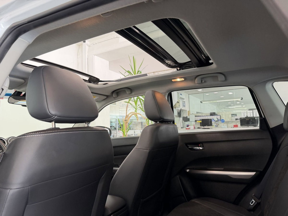 Suzuki Vitara 1.4 Boosterjet A/T Starview (9)