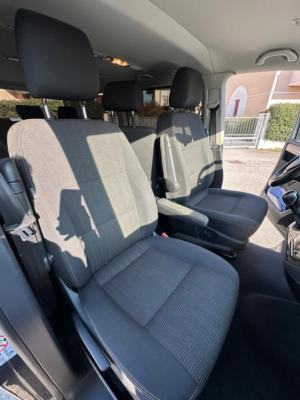 Volkswagen Multivan 2.0 TDI 199CV DSG Comfortline (18)