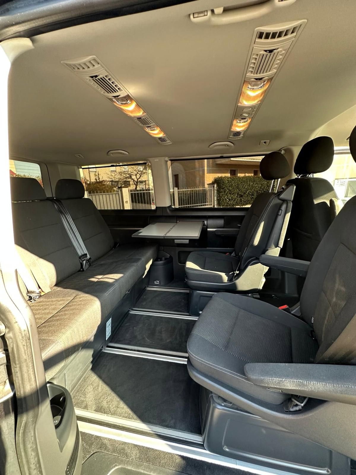 Volkswagen Multivan 2.0 TDI 199CV DSG Comfortline (20)