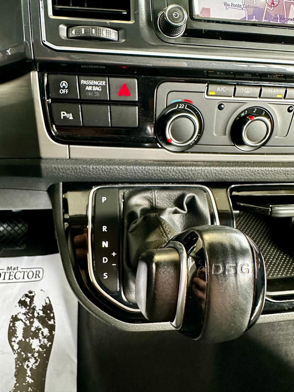 Volkswagen Multivan 2.0 TDI 199CV DSG Comfortline (6)