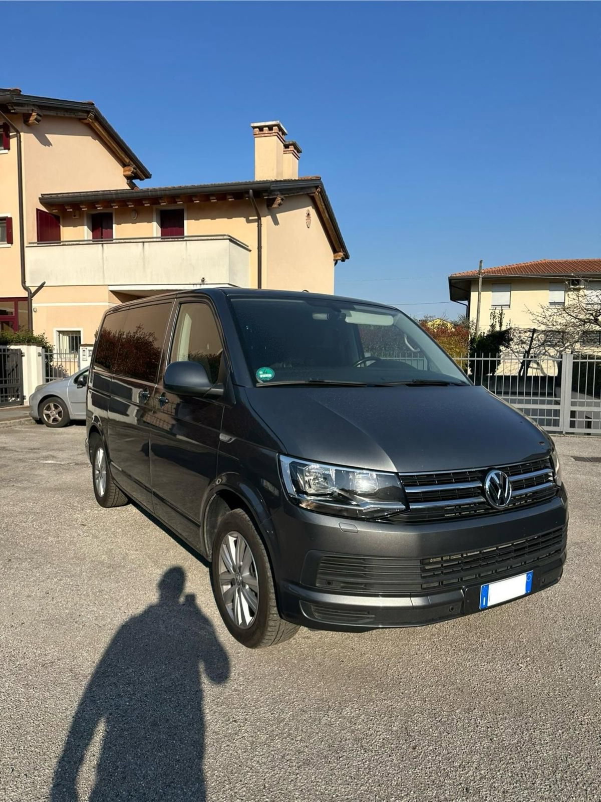 Volkswagen Multivan 2.0 TDI 199CV DSG Comfortline (9)