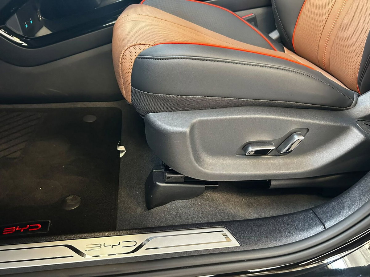 Byd Seal U DM-i 1.5 phev Boost 2wd (15)