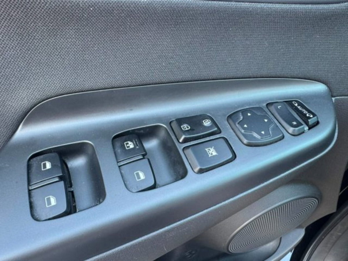 Hyundai Kona HEV 1.6 DCT XTech (12)