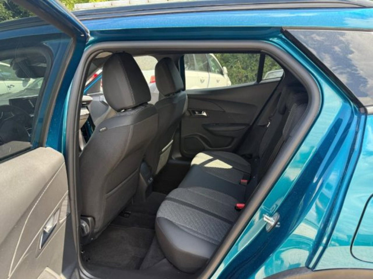 Peugeot 2008 PureTech 100 S&S Allure (12)