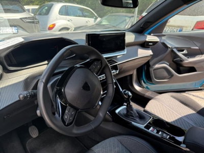Peugeot 2008 PureTech 100 S&S Allure (13)