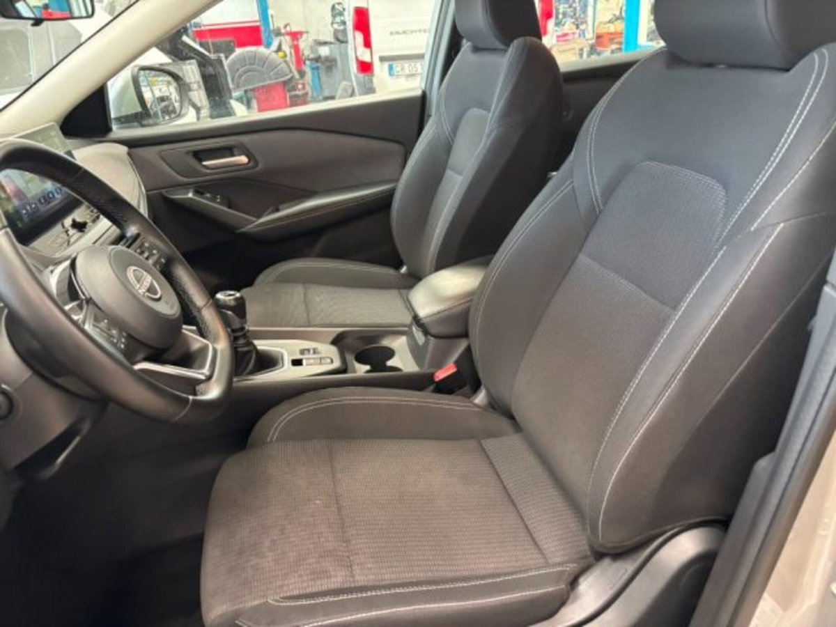 Nissan Qashqai 1.3 mhev Acenta 2wd 140cv (13)