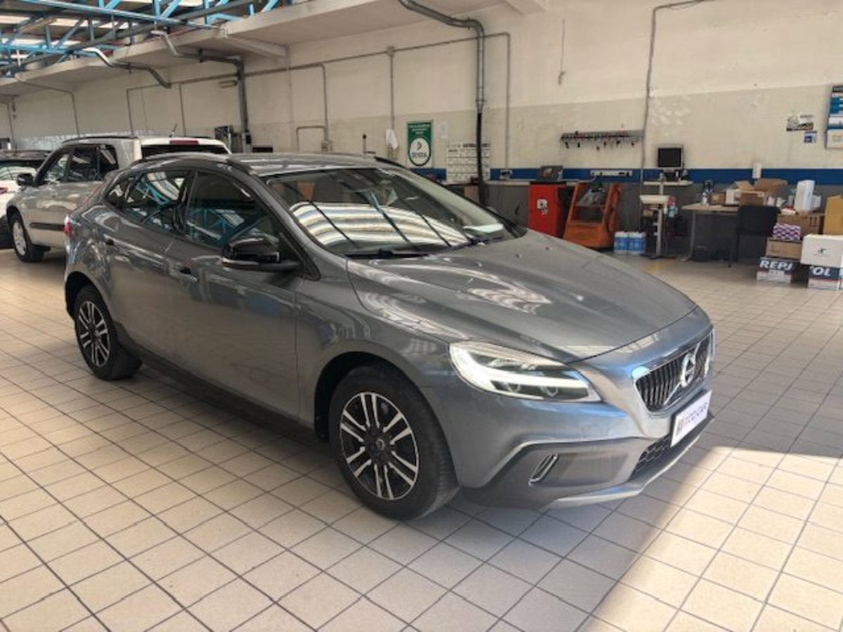 Volvo V40 Cross Country D2 Style Plus N1 (10)