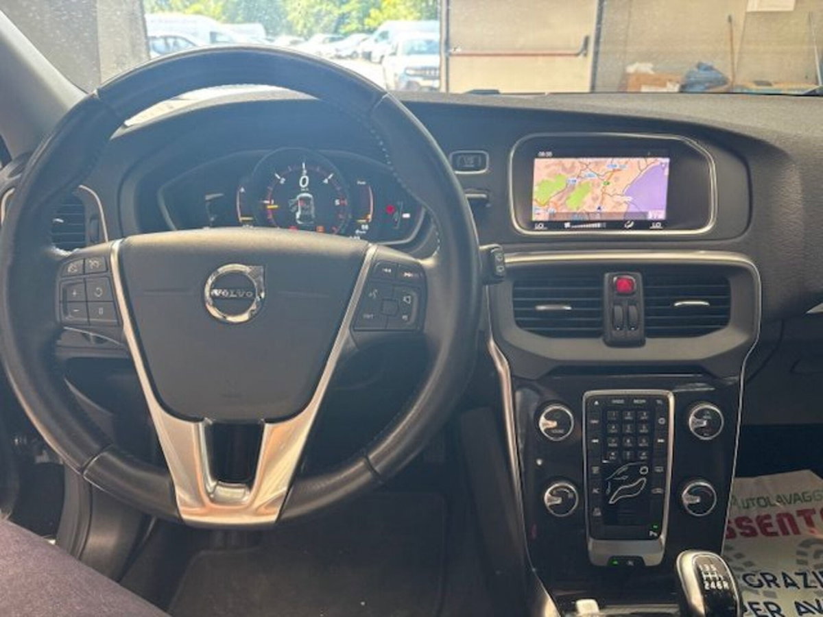 Volvo V40 Cross Country D2 Style Plus N1 (19)