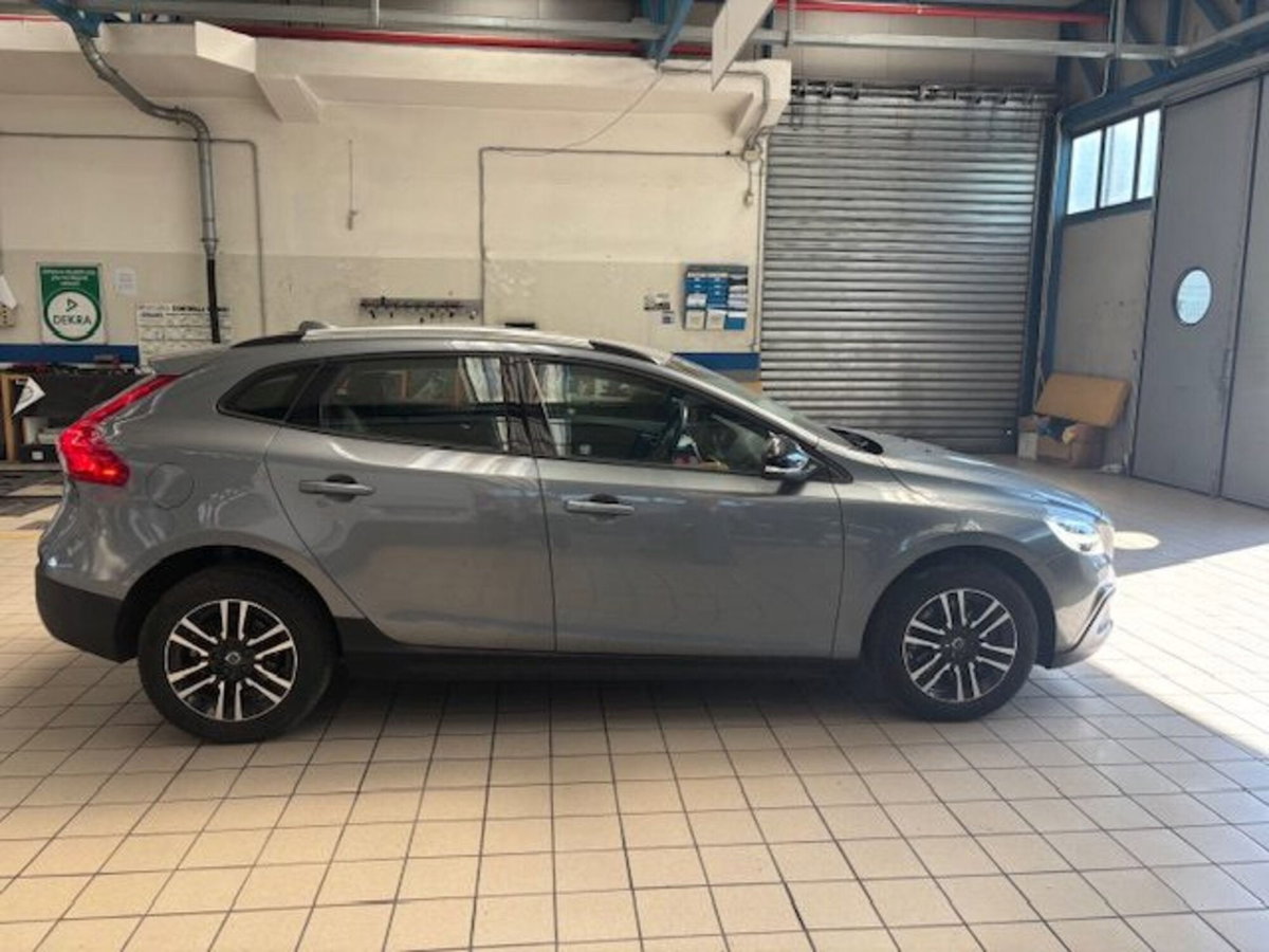 Volvo V40 Cross Country D2 Style Plus N1 (8)