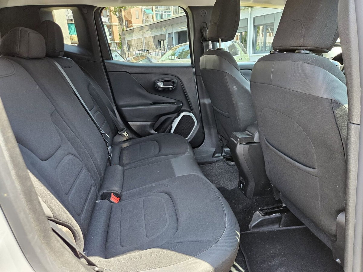 Jeep Renegade 2.0 Mjt 140CV 4WD Active Drive Limited (12)
