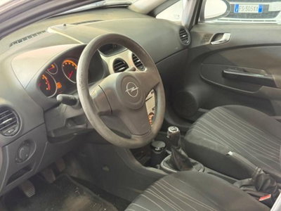 Opel Corsa 1.2 5 porte Club (16)