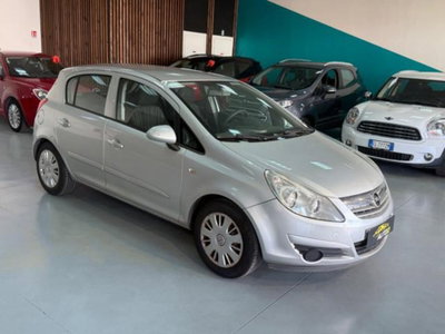 Opel Corsa 1.2 5 porte Club (6)