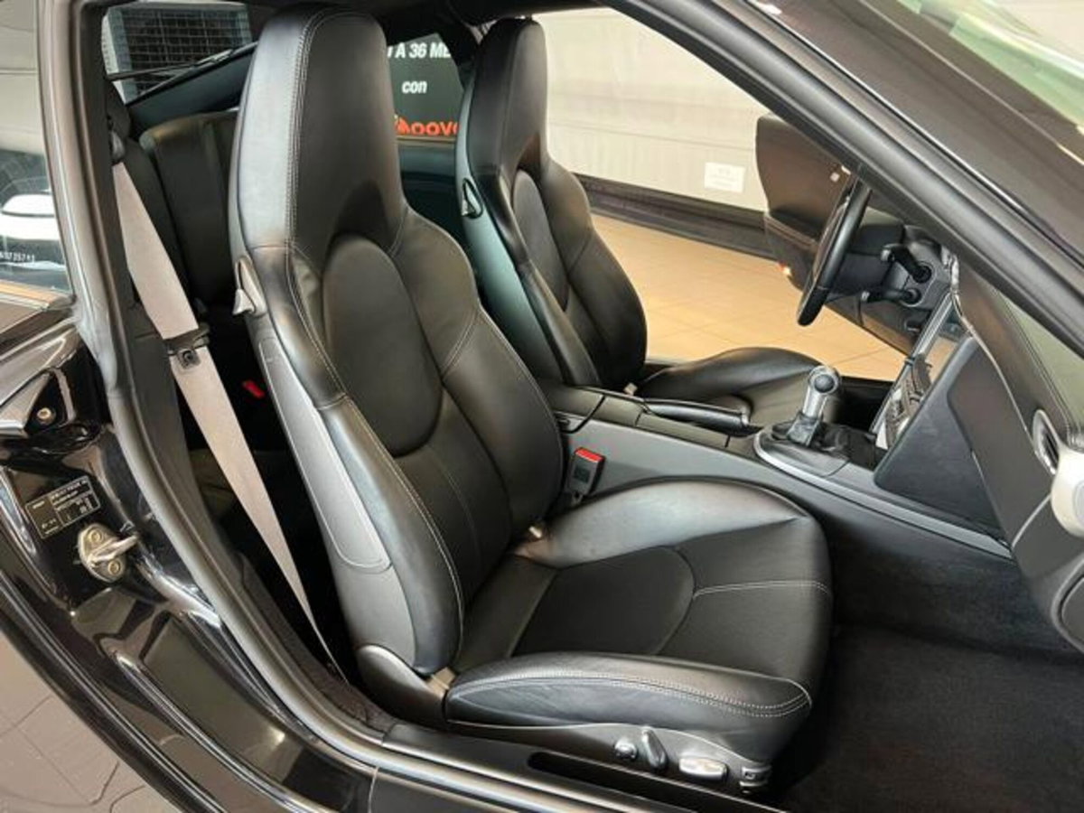 Porsche 911 Coupé Carrera 4S (17)