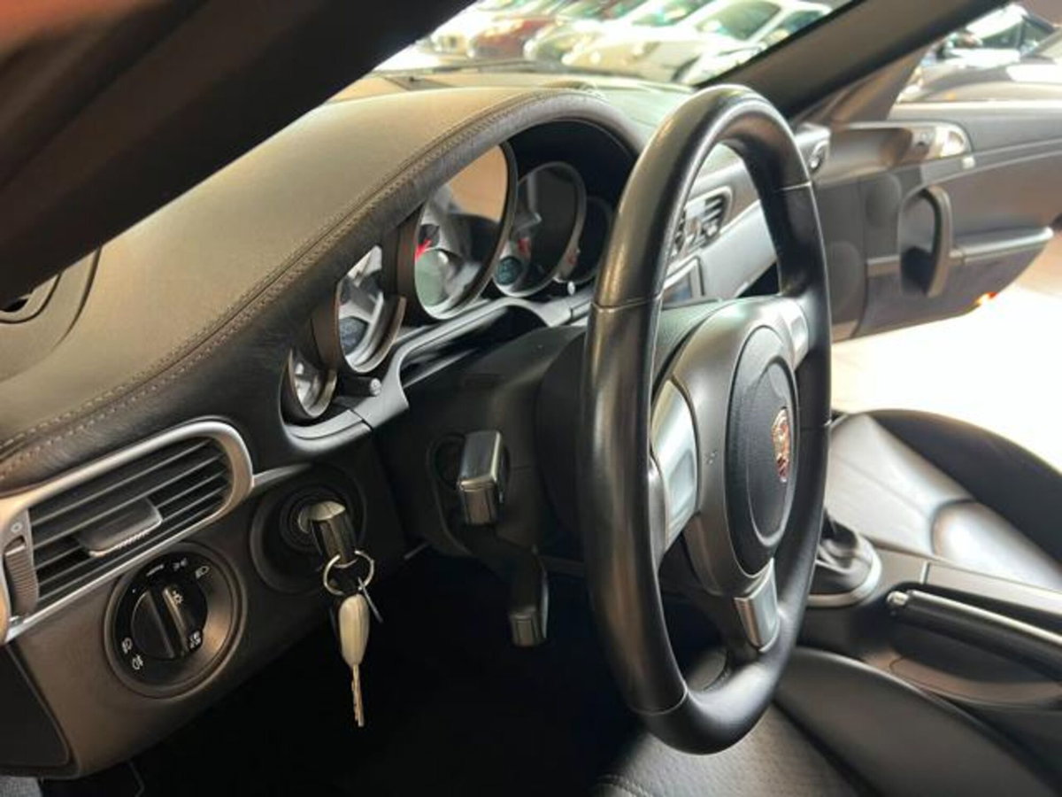 Porsche 911 Coupé Carrera 4S (9)