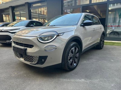 Fiat 600 1.2 hybrid Serie Speciale Icon 110cv auto usata