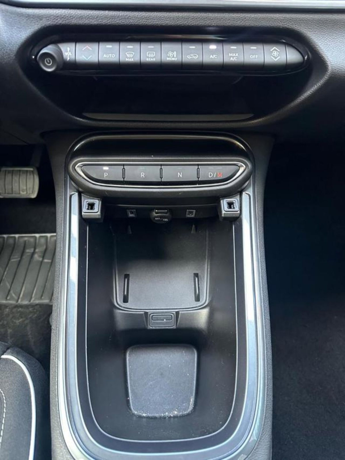 Fiat 600 1.2 hybrid Serie Speciale Icon 110cv auto (17)