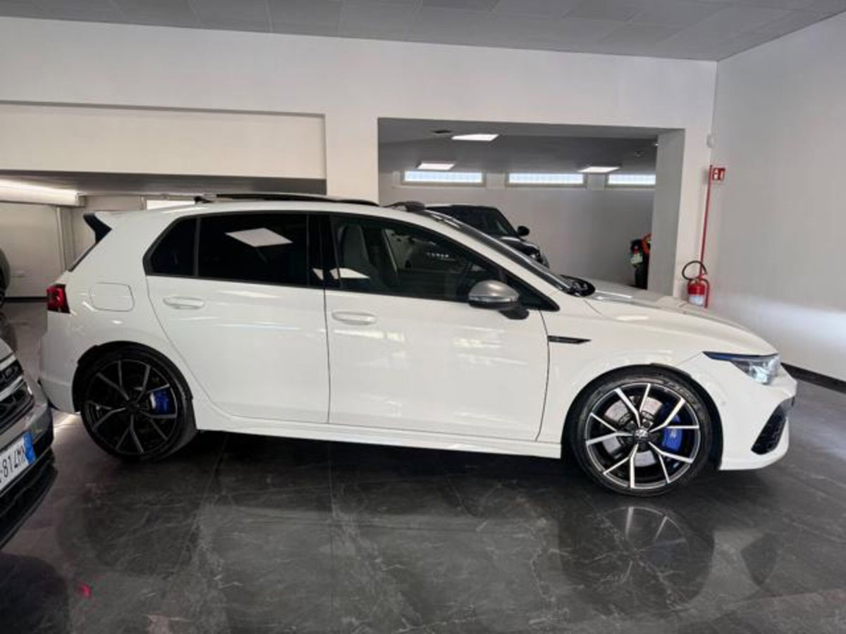 Volkswagen Golf 2.0 TSI R DSG 4Motion (9)