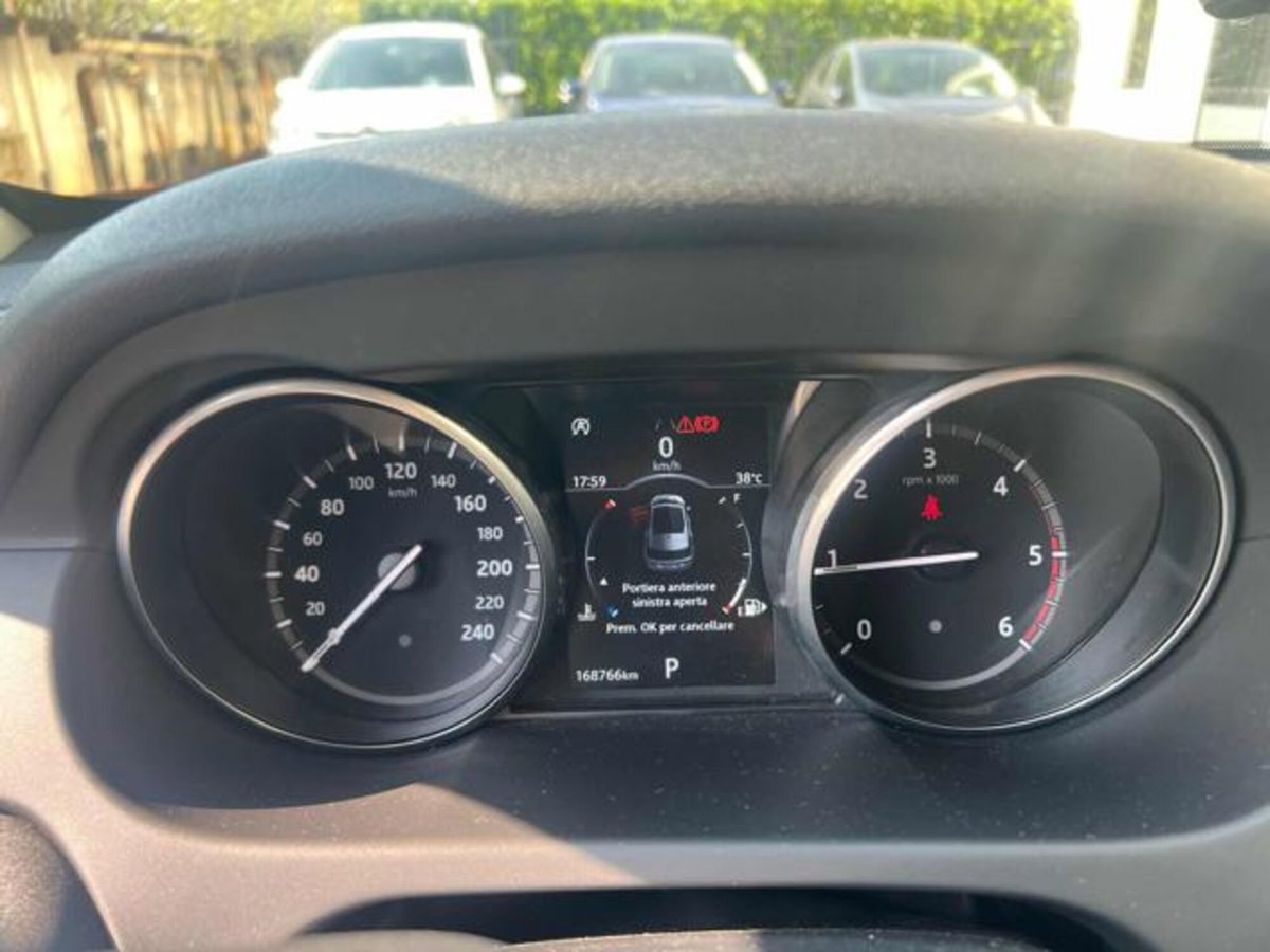 Land Rover Discovery Sport 2.0 TD4 150 CV HSE Luxury (11)