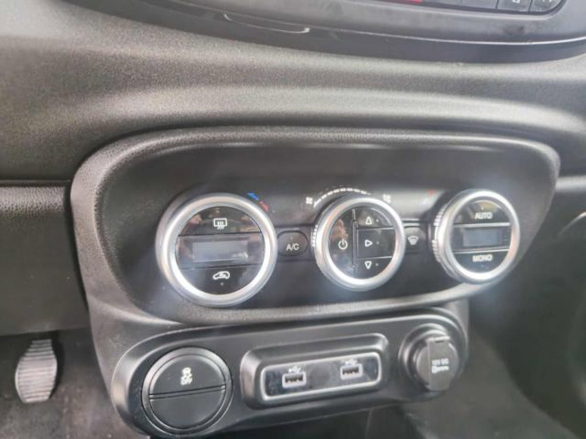 Fiat 500L 1.4 95 CV Cross (9)