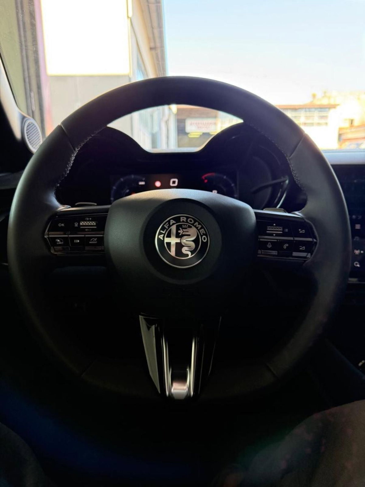Alfa Romeo Junior 1.2 ibrida 145cv edct6 (8)