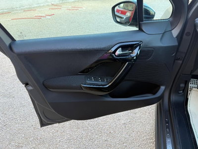 Peugeot 208 100 5 porte Allure (6)