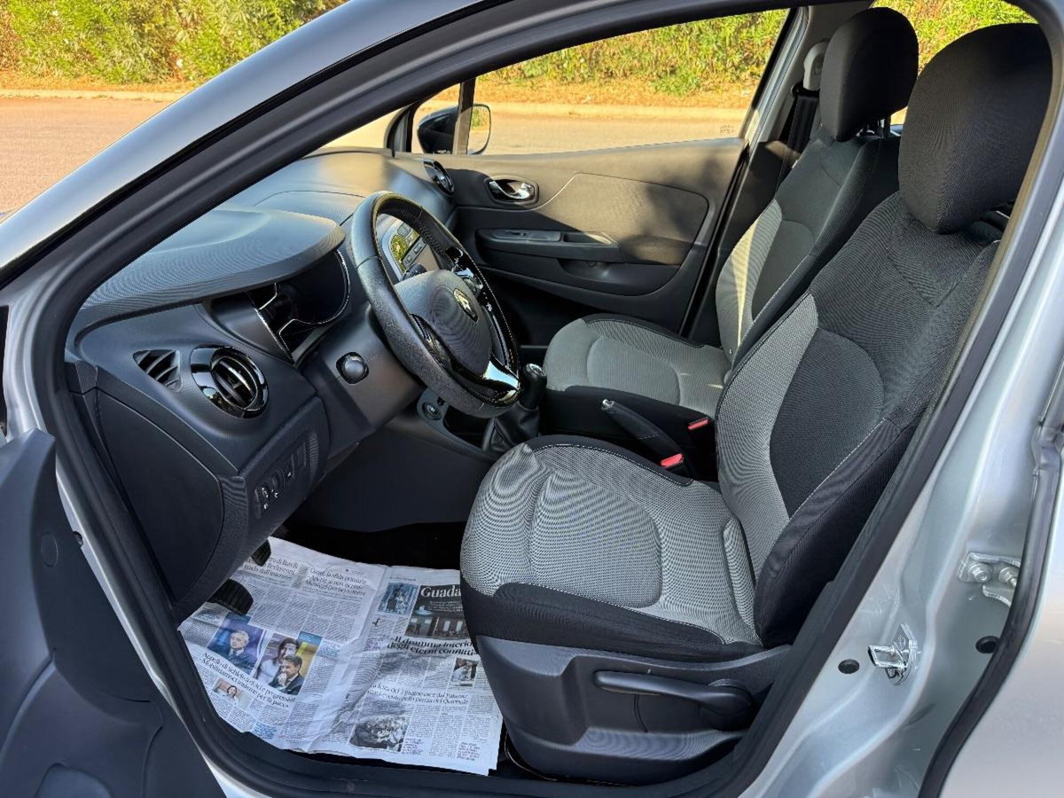 Renault Captur dCi 8V 90 CV EDC Start&Stop Energy Zen (9)