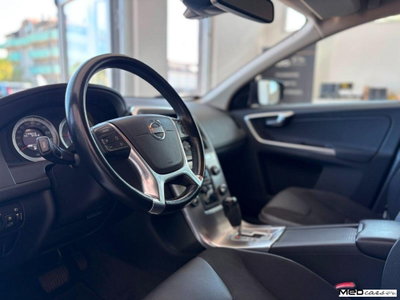 Volvo XC60 D3 Geartronic Momentum (13)