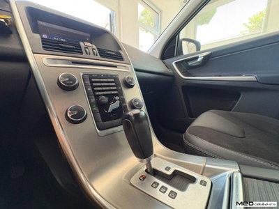 Volvo XC60 D3 Geartronic Momentum (14)