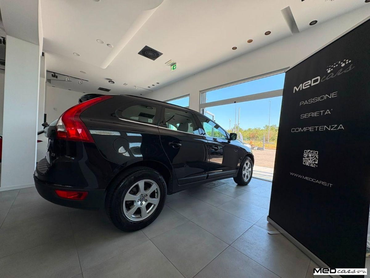 Volvo XC60 D3 Geartronic Momentum (8)