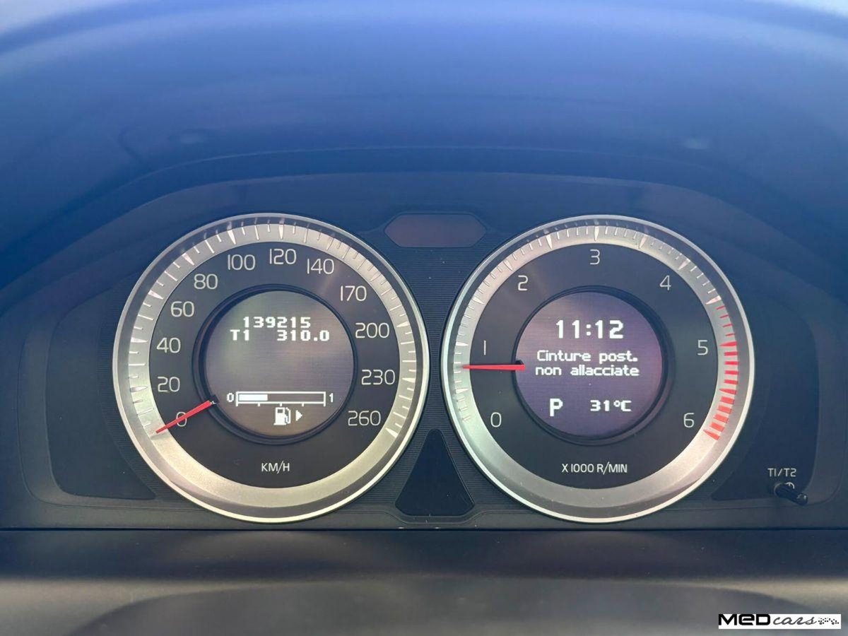 Volvo XC60 D3 Geartronic Momentum (9)