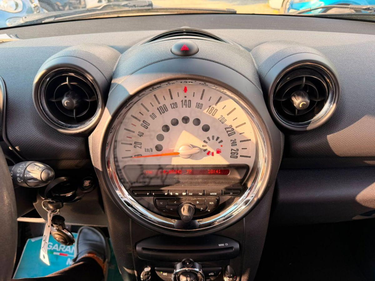 MINI Mini Countryman 1.6 Cooper D Countryman ALL4 (15)