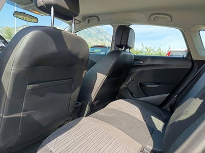 Opel Astra 1.4 Turbo 140CV 4 porte GPL Tech Cosmo (13)