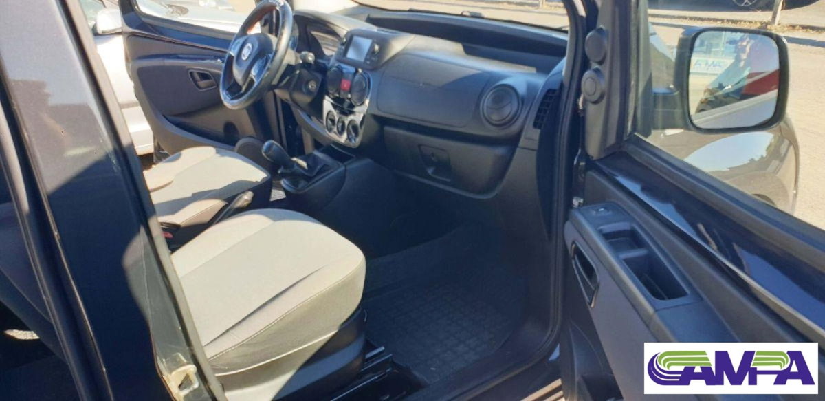 Fiat Qubo 1.3 MJT 80 CV Lounge (12)
