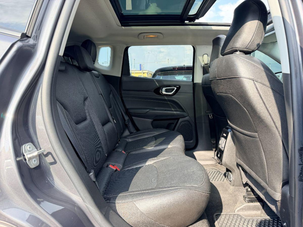 Jeep Compass 1.6 Multijet II 2WD Limited (13)