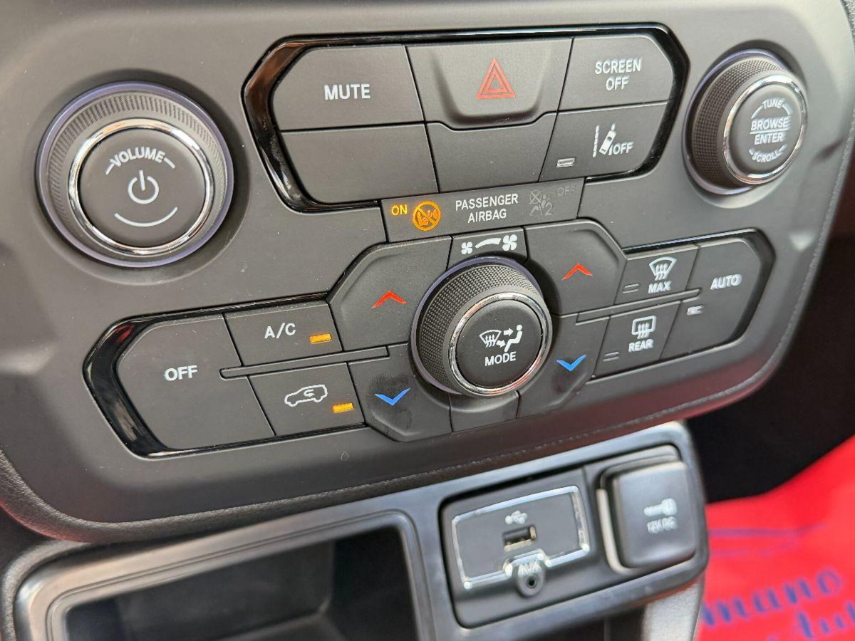 Jeep Renegade 1.6 Mjt 130 CV Business (20)