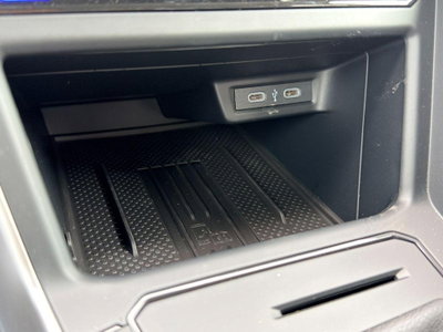 Volkswagen Polo 1.0 tsi Edition 95cv (16)