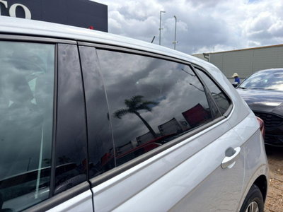 Volkswagen Polo 1.0 tsi Edition 95cv (6)