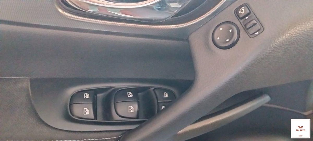 Nissan Qashqai 1.5 dCi N-Connecta (9)