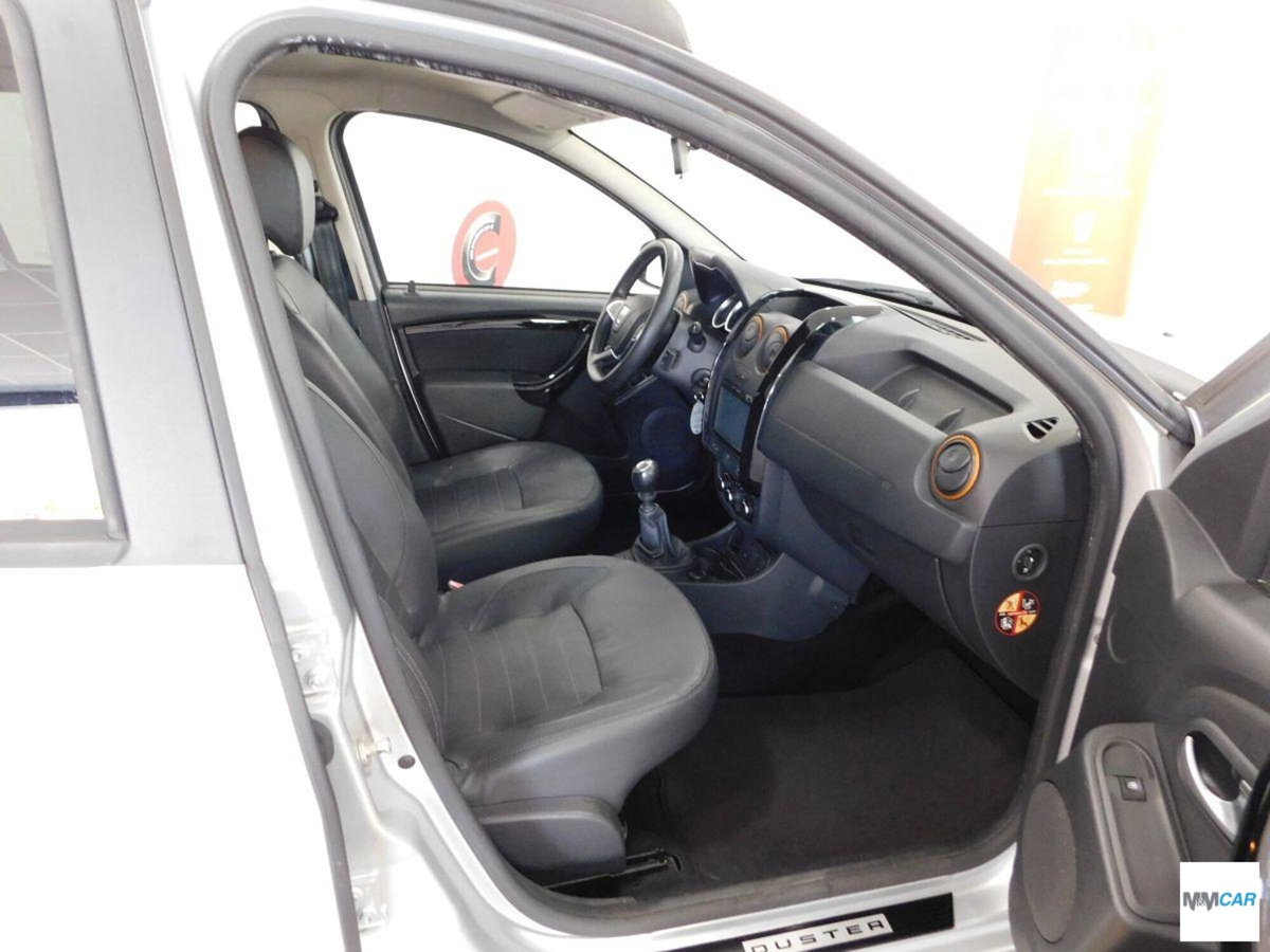 Dacia Duster 1.5 dCi 110 CV S&S 4x2 Serie Speciale Brave (6)