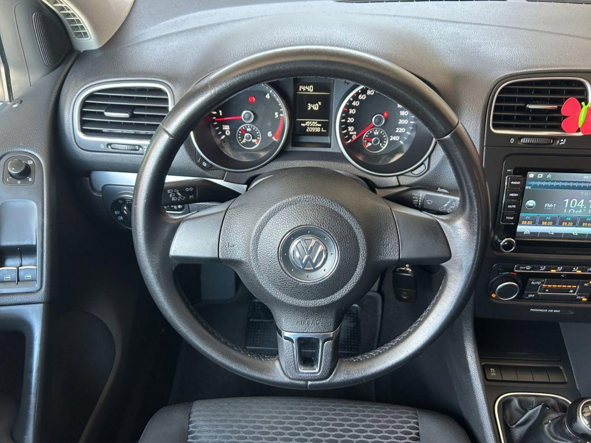 Volkswagen Golf 1.6 TDI DPF 5p. Comfortline (16)