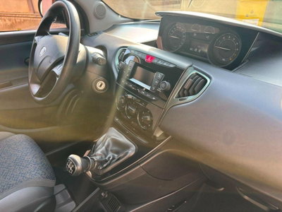 Lancia Ypsilon 1.0 FireFly 5 porte S&S Hybrid Gold Plus (12)