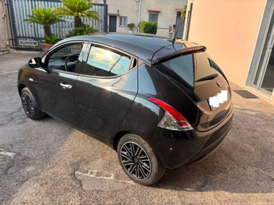 Lancia Ypsilon 1.0 FireFly 5 porte S&S Hybrid Gold Plus (7)