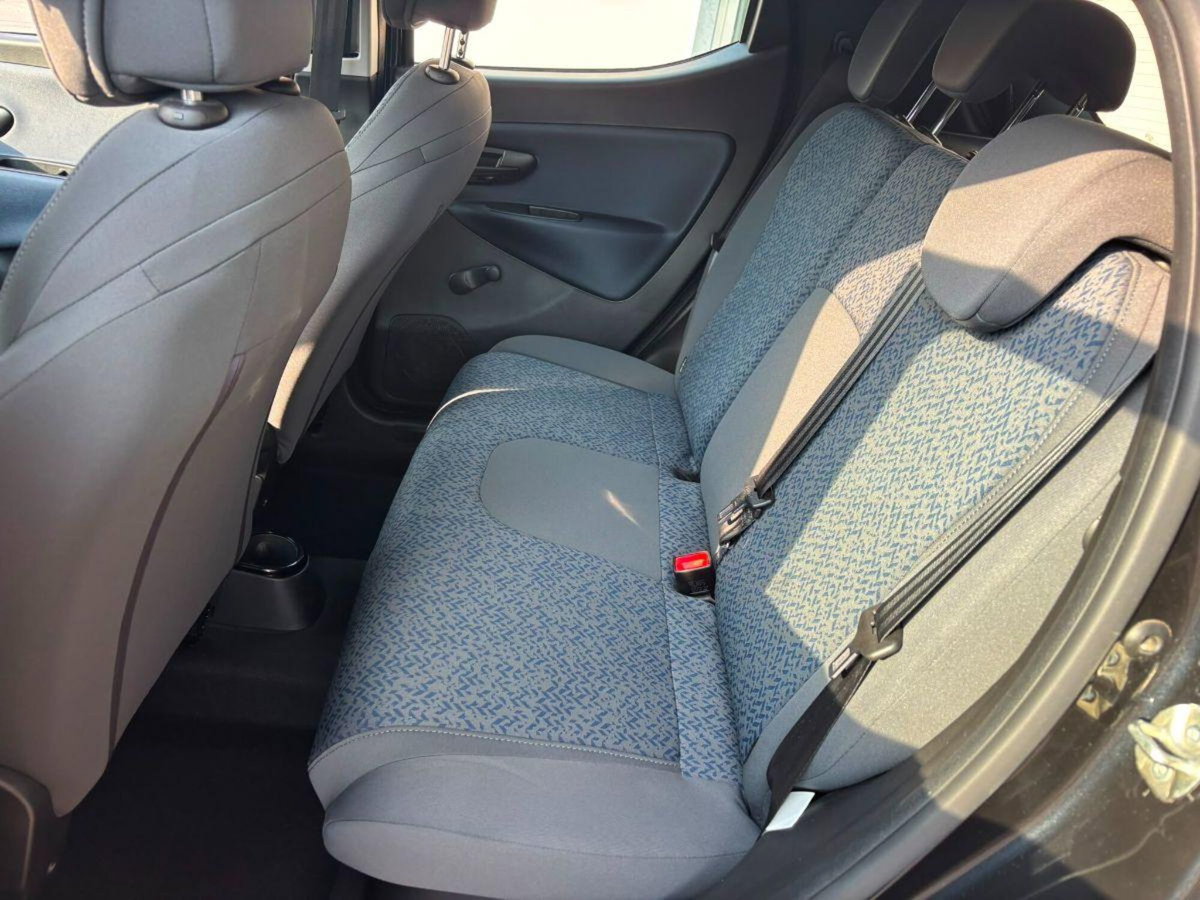 Lancia Ypsilon 1.0 FireFly 5 porte S&S Hybrid Gold Plus (9)