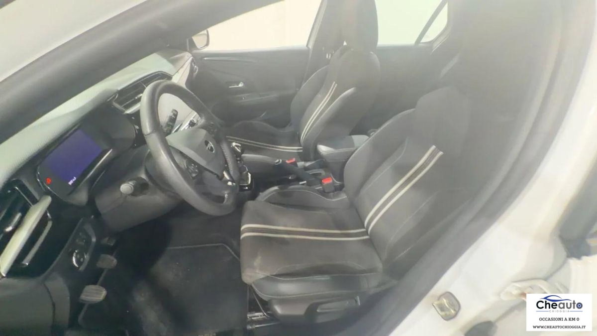 Opel Corsa 1.2 100 CV GS Line (7)
