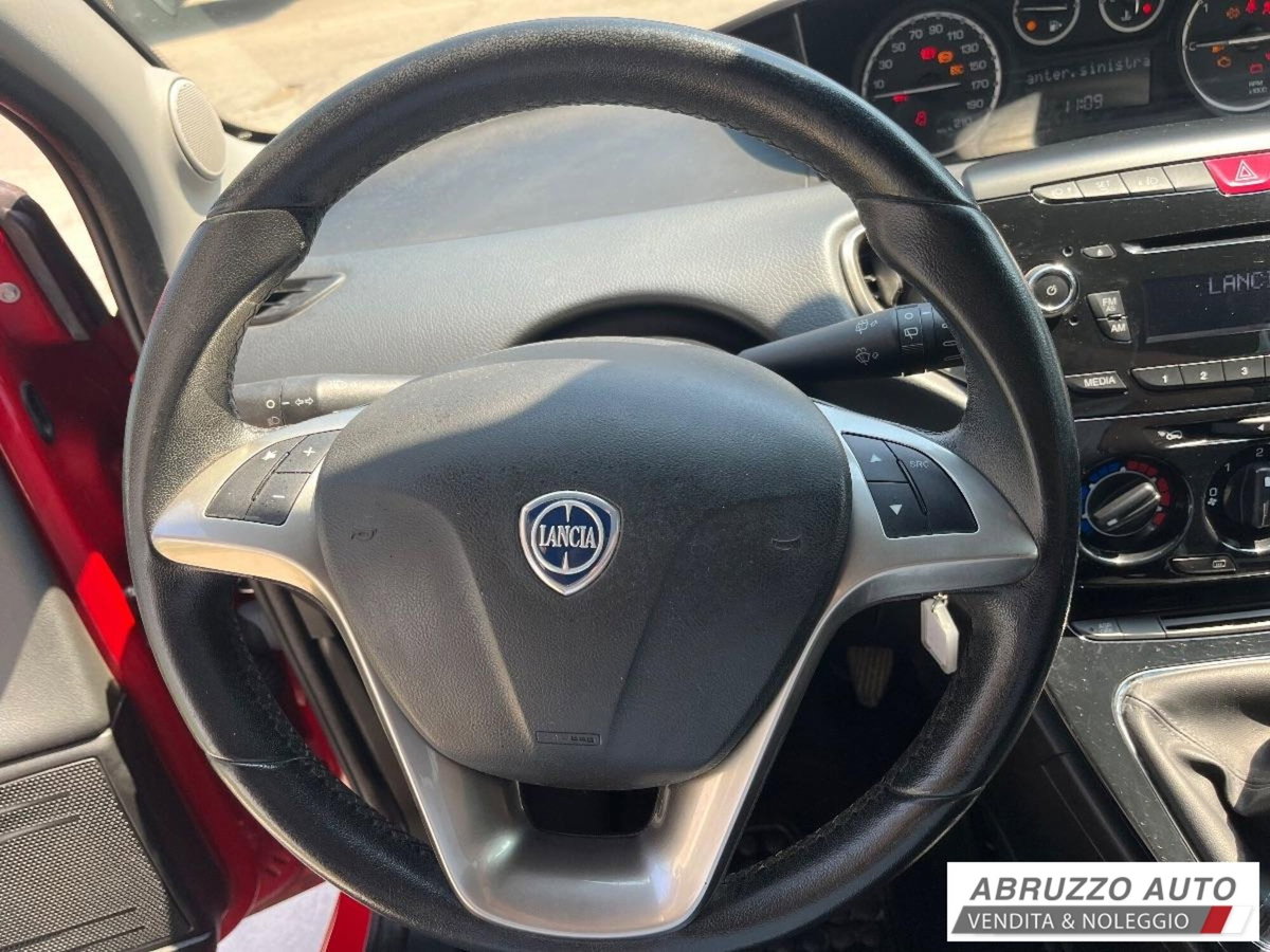 Lancia Ypsilon 1.3 MJT 16V 95 CV 5 porte S&S Platinum (10)