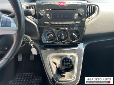 Lancia Ypsilon 1.3 MJT 16V 95 CV 5 porte S&S Platinum (12)
