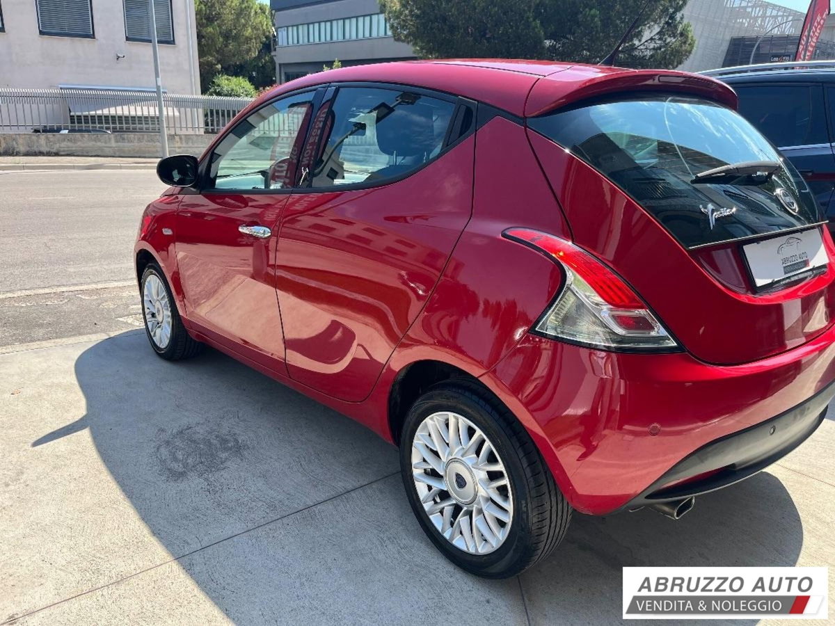 Lancia Ypsilon 1.3 MJT 16V 95 CV 5 porte S&S Platinum (6)