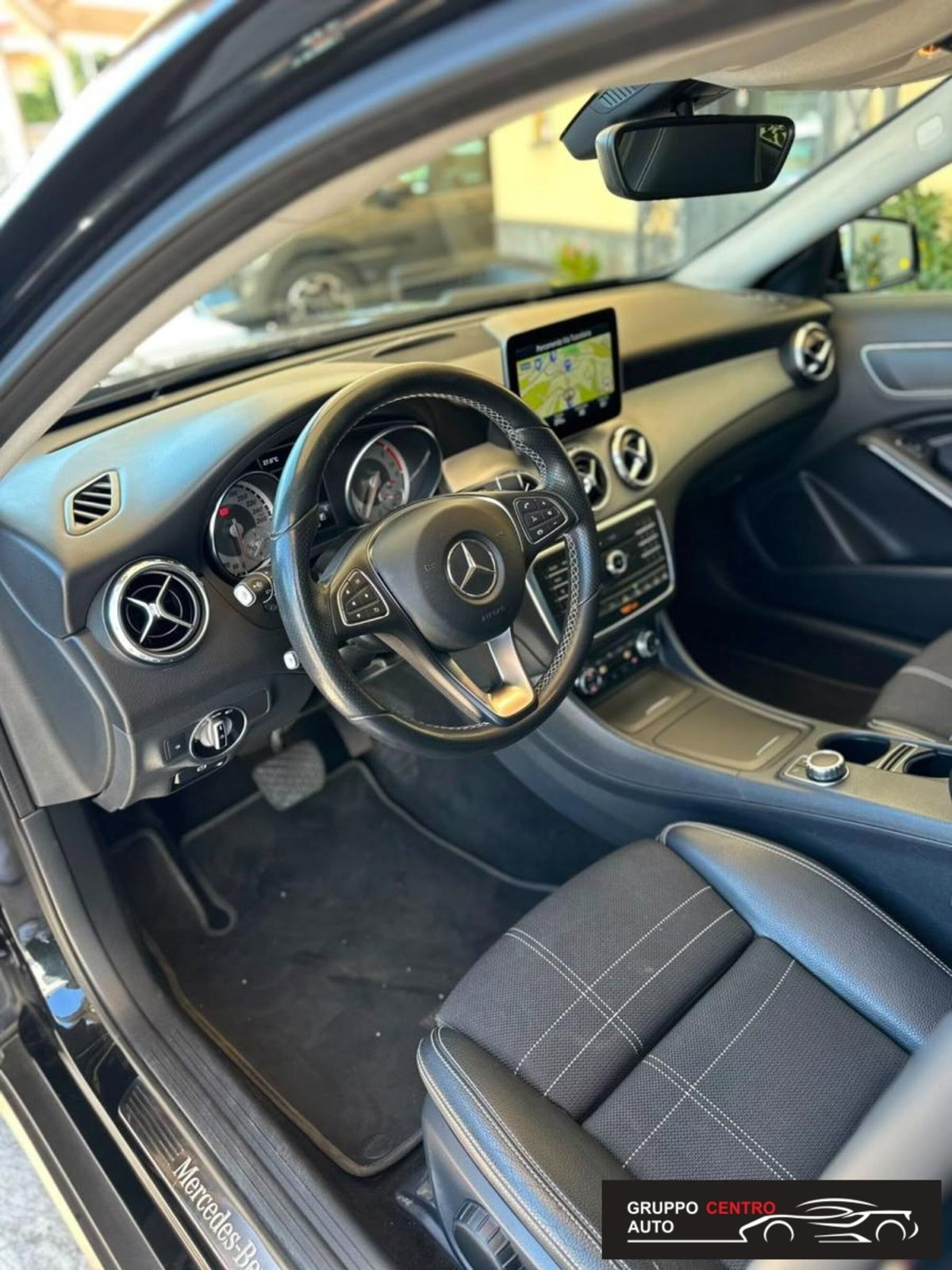 Mercedes-Benz GLA SUV 220 d Automatic 4Matic Premium (12)